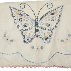 VTG 70's BUTTERFLY TABLE RUNNER EMBROIDERED FLOWERS DRESSER SCARF ESTATE